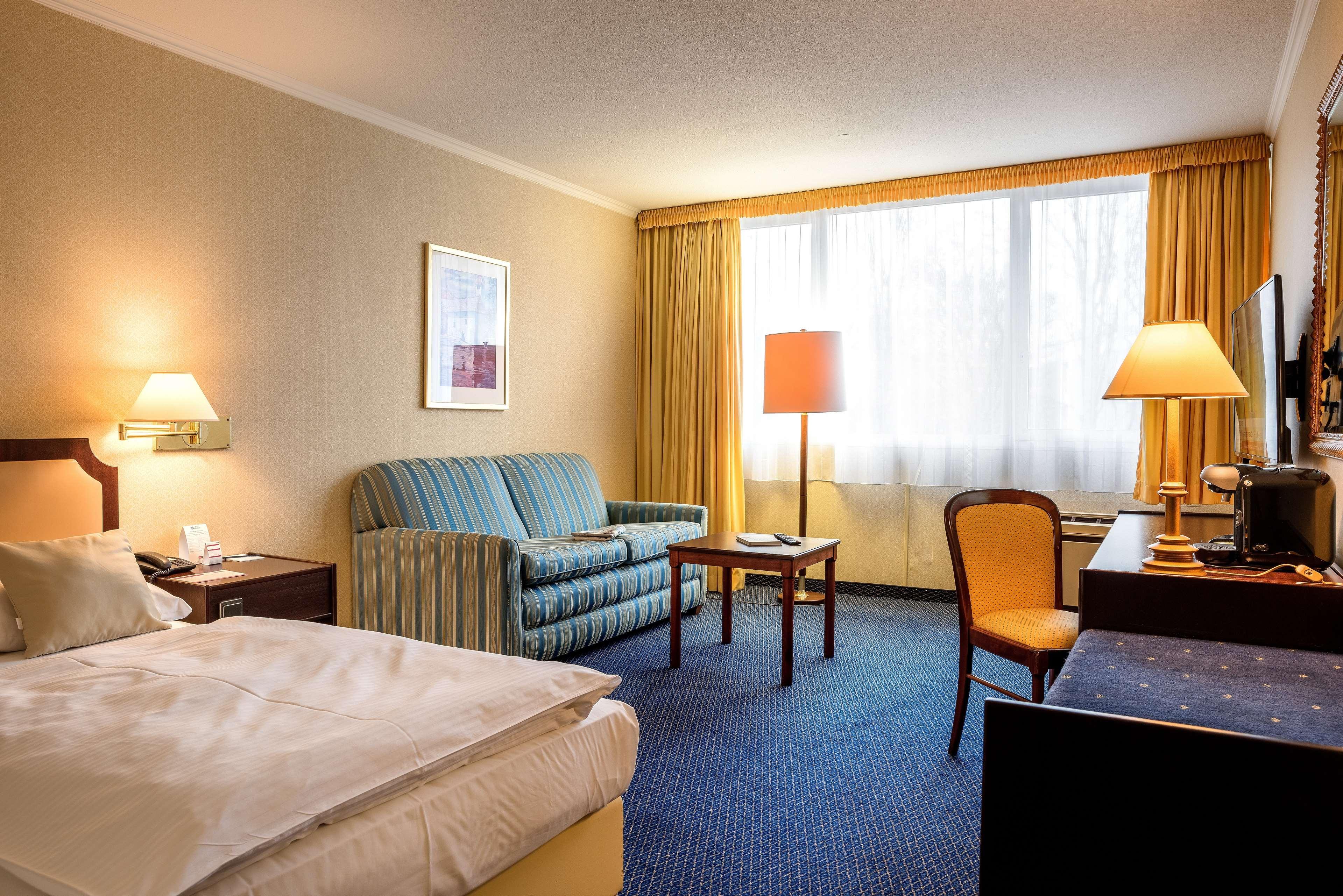 Leoso Hotel Ludwigshafen Exterior photo